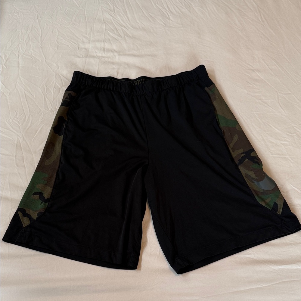Men's Nike Black Athletic Shorts with Camouflage Panels Size XL